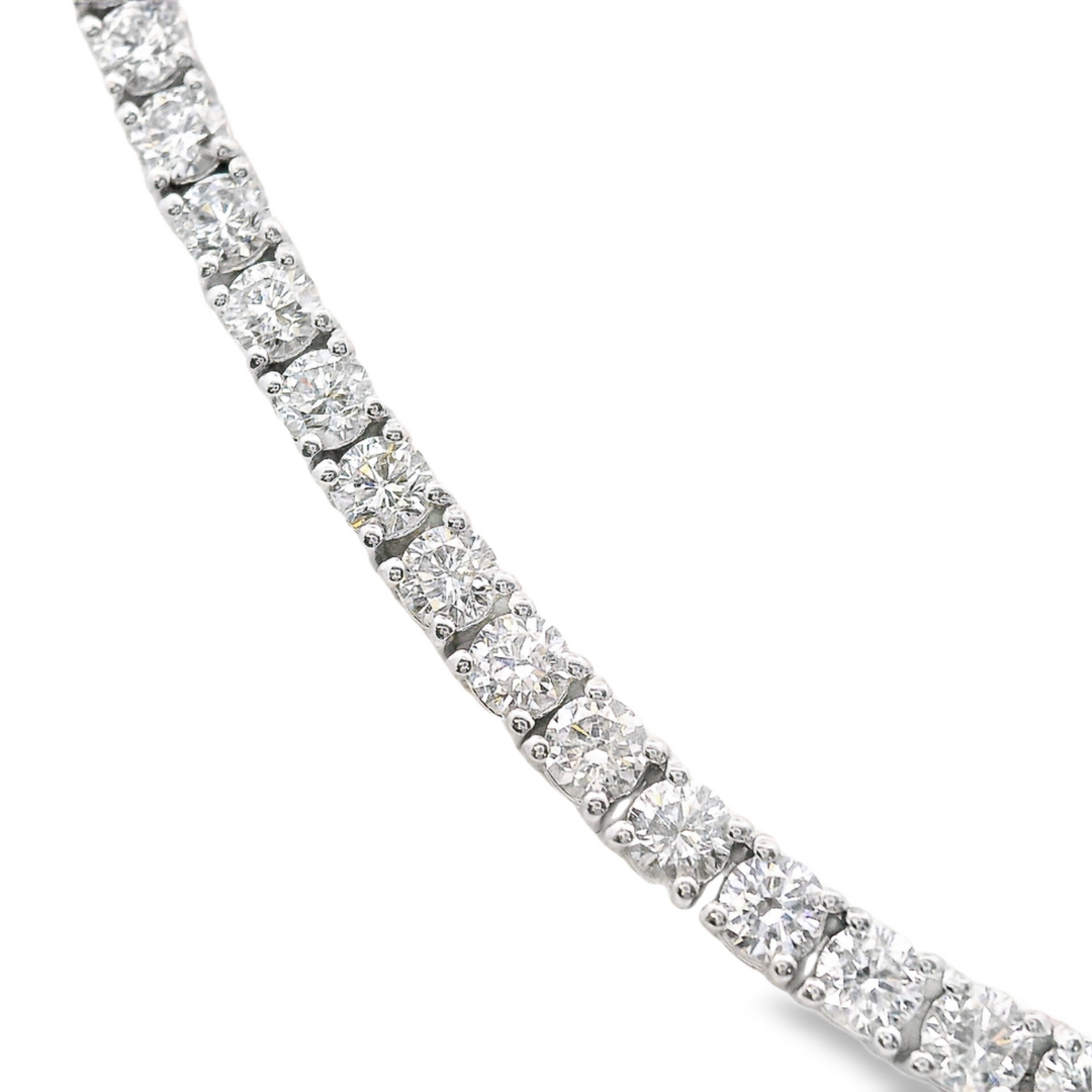 14K White Gold - 18in Diamond Tennis Necklace - J37312