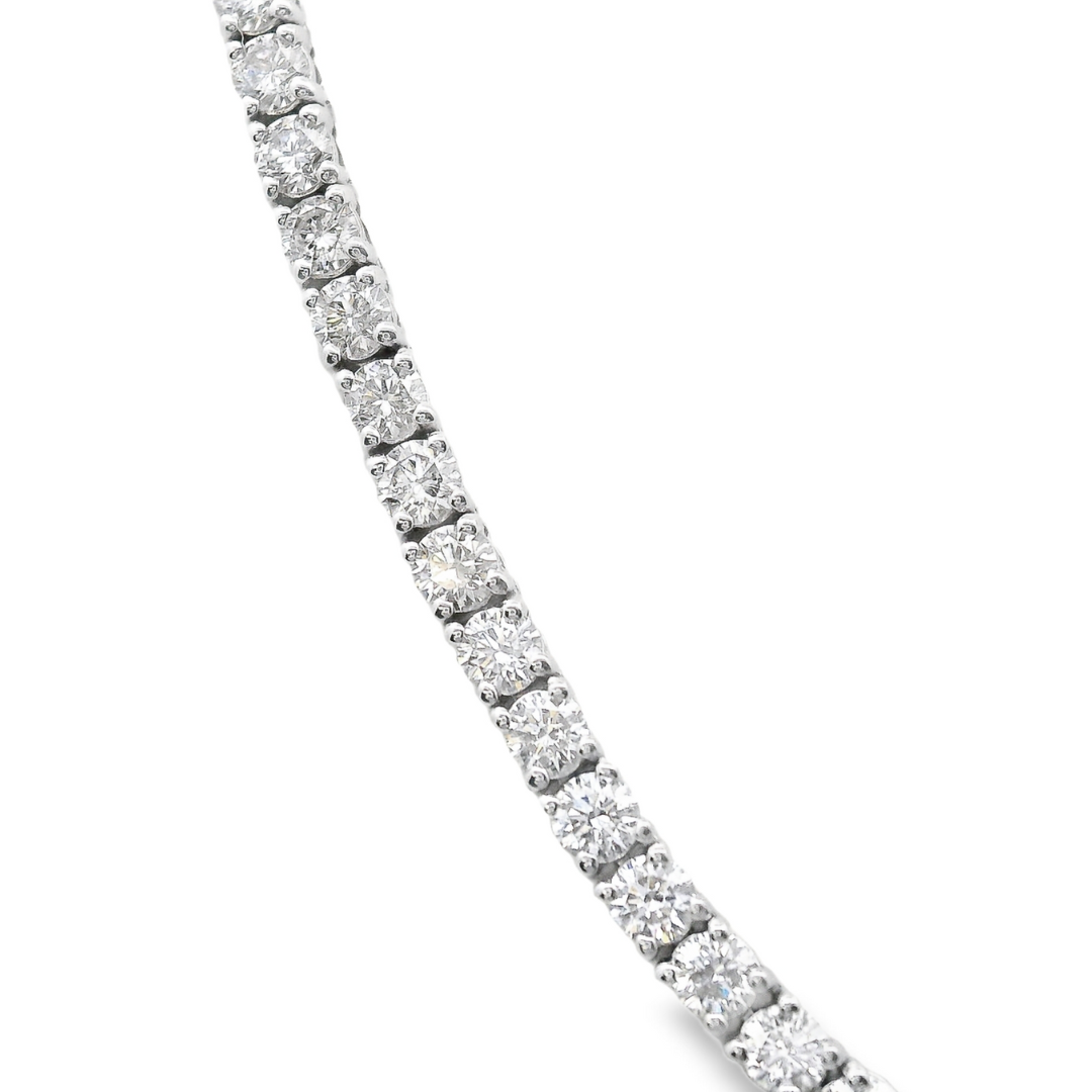14K White Gold - 18in Diamond Tennis Necklace - J37311