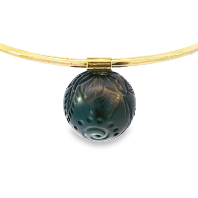 10K Yellow Gold - Hand Carved Black Pearl Bangle - J32647