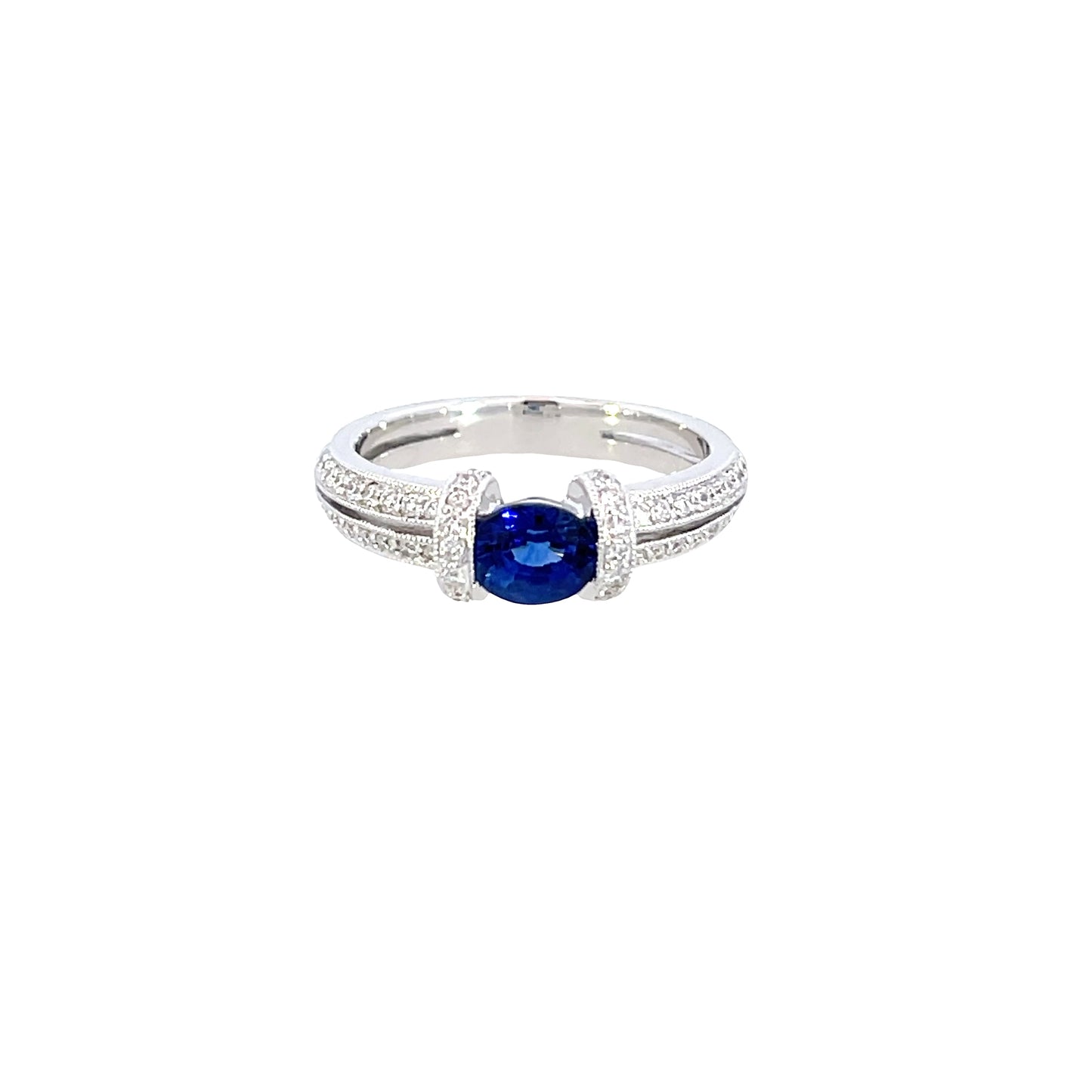 Sapphire and diamond ring- 21396