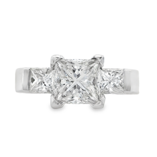 14K White Gold - Three Stone Ring - J31008
