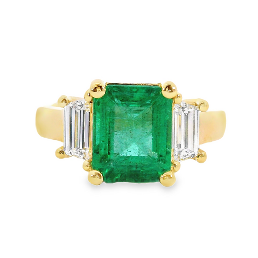 14K Yellow Gold - Emerald & Diamond Ring - J38235